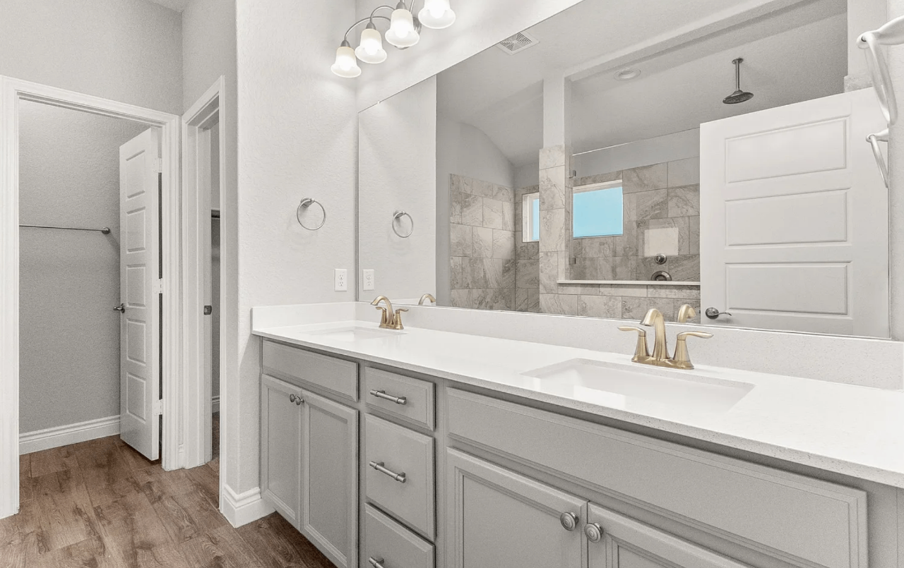 3 spacious bedrooms and 2 beautifully upgraded bathrooms